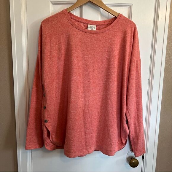 St. John’s Bay soft pink sweater with button sides - Picture 1 of 6